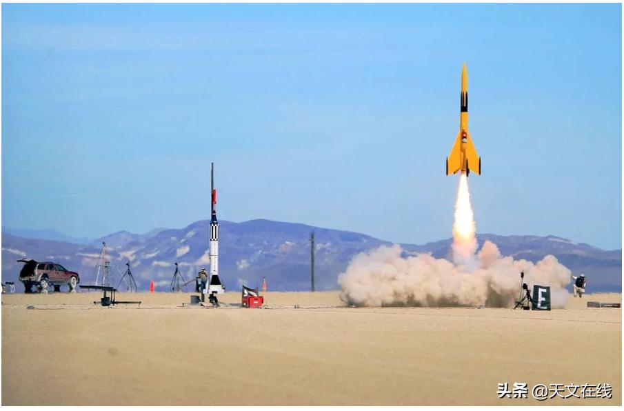 火箭能在太空飞行的原理是什么,辐射驱动飞船原理
