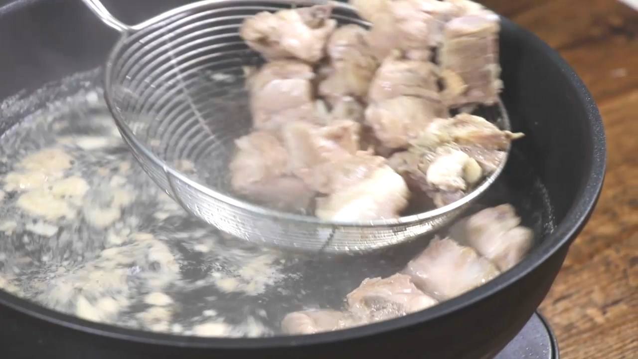 炖排骨为什么会肉老,炖排骨肉太死吃起来很干