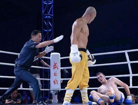 武僧一龙现在还能打吗,武僧一龙挑战李景亮对手的视频