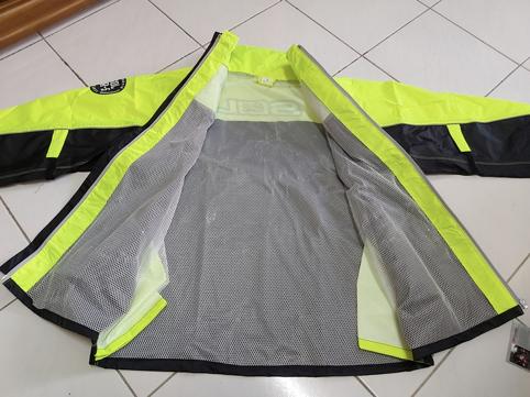 开箱体验，全新雨衣SOLSR-5运动型两件式骑行雨衣