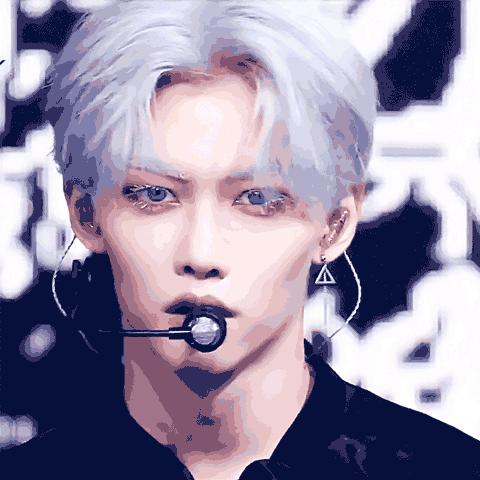 脸颊没肉是太瘦了么,韩国爱豆要瘦到多少斤