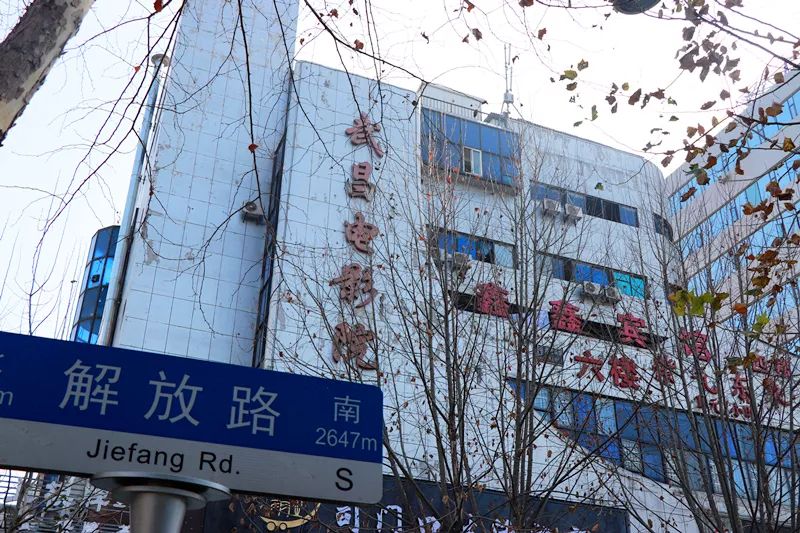 慢悠悠在司门口晃荡，感受武汉老城区的宠辱不惊