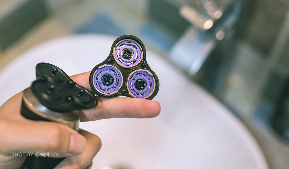 凌朗s3剃须刀使用说明,素士凌朗s3剃须刀如何使用