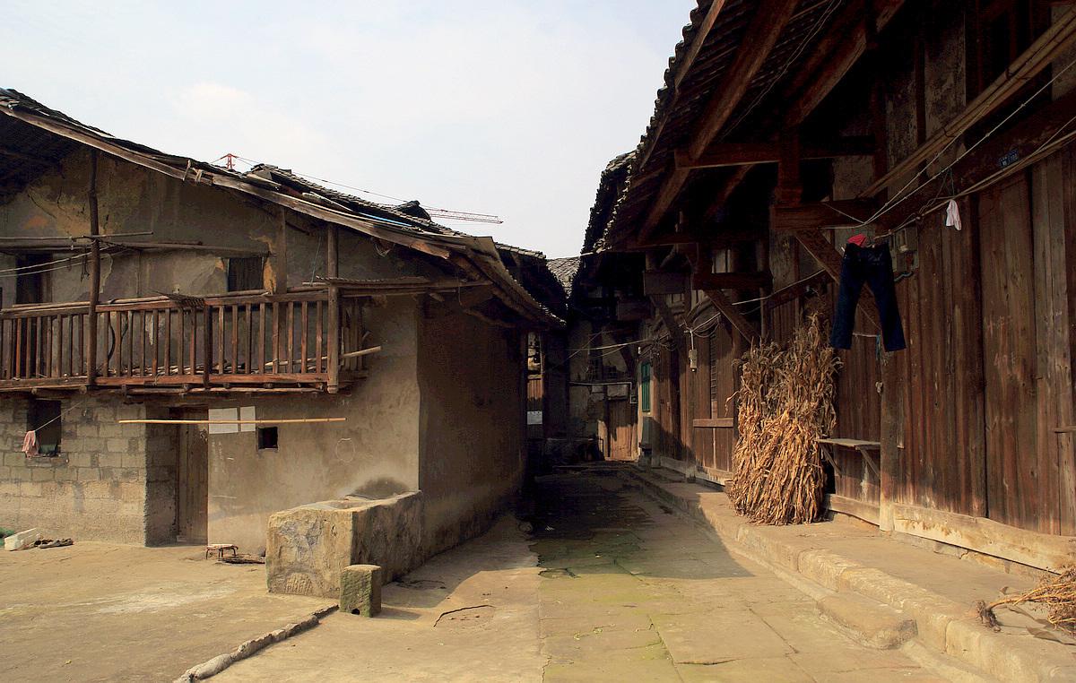 国内最值得去的11个古镇,中国的哪些著名的古镇好玩