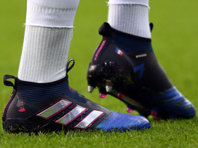 让人一眼看出踢球等级的球鞋,看鞋识人野球场