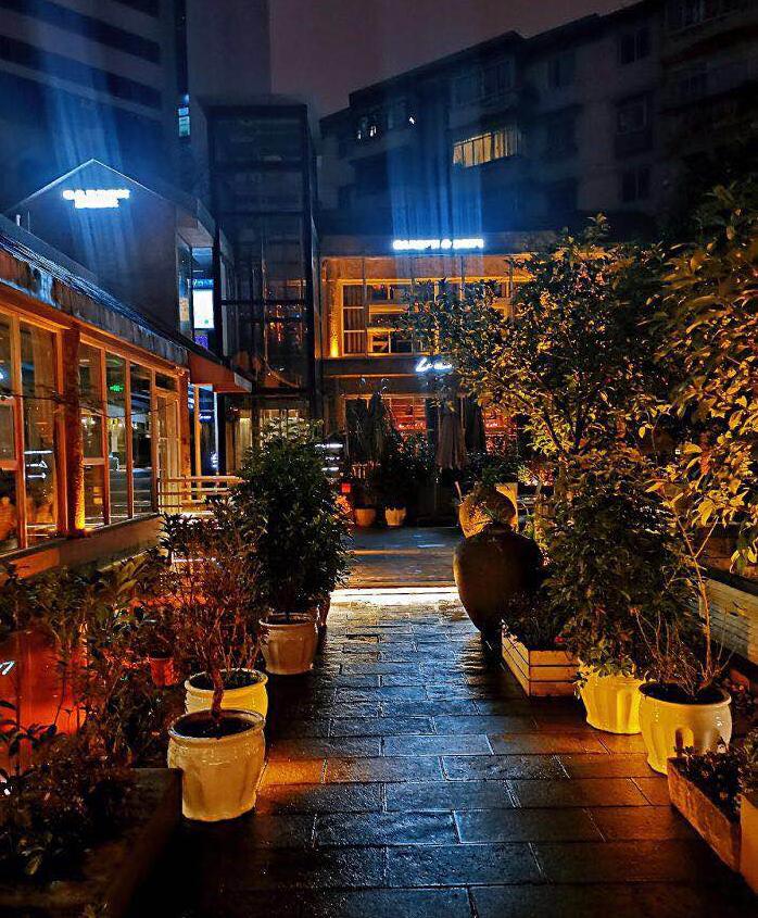 贵阳友谊路网红店,上合花园贵阳