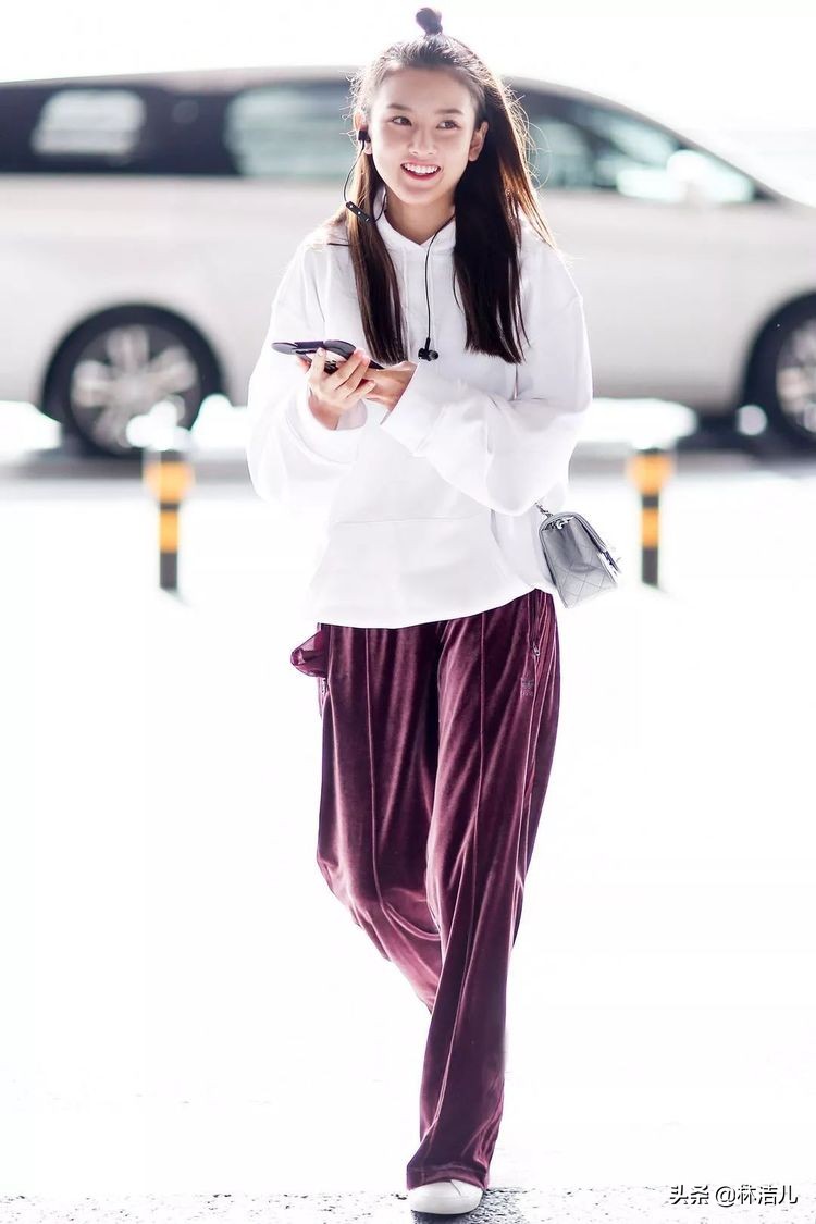 一年四季都是阔腿裤,四季都可穿的显瘦白色阔腿裤