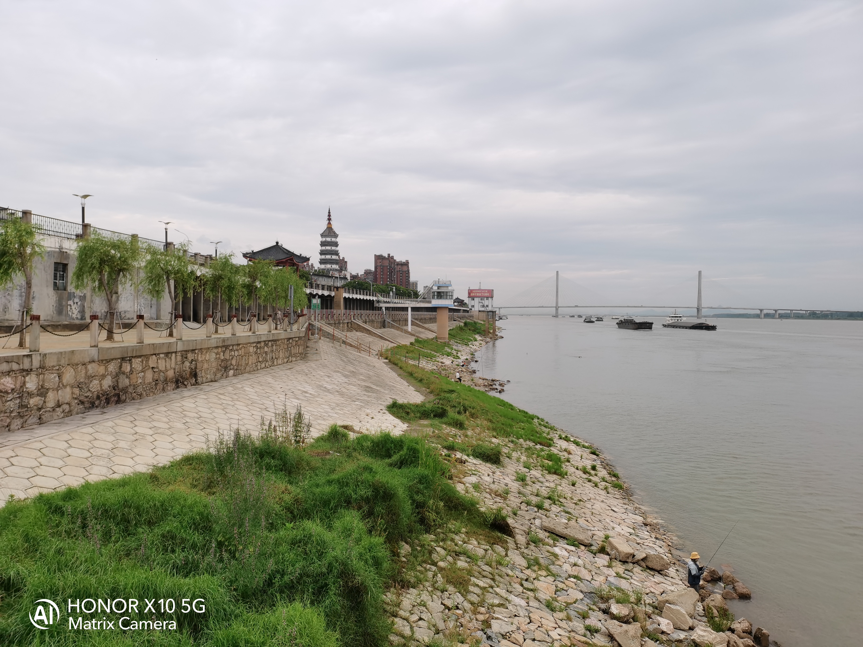 荣耀x10到底有多香上手亲测告诉你,荣耀x10目前使用怎么样