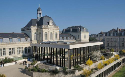 加拿大留学社会福利有哪些,加拿大留学有没有佣金