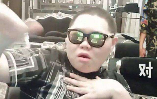 英雄联盟笑笑pdd,笑笑直播说pdd