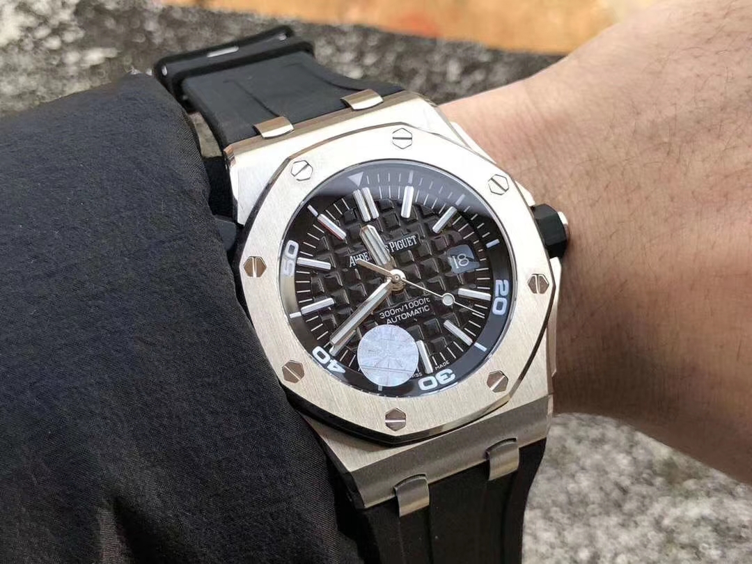 爱彼15703上手效果图,15703爱彼全套