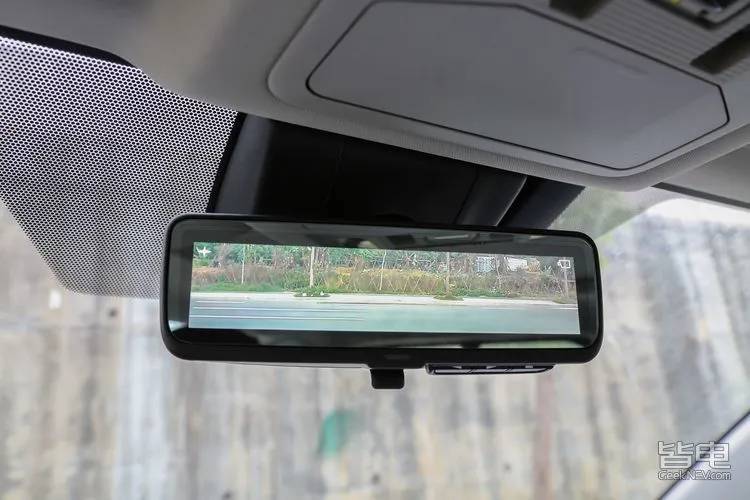 一汽丰田suv荣放rav4哪个颜色好看,家用suv选rav4荣放和crv哪款合适