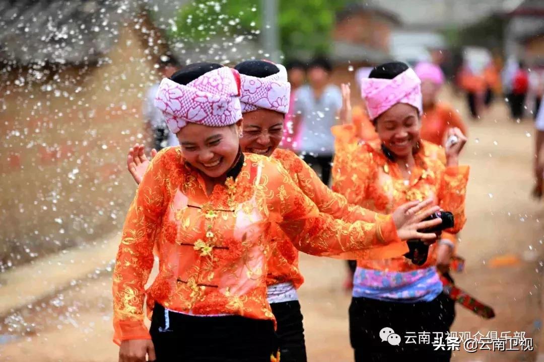 2019中国德宏国际泼水狂欢节,2017德宏泼水狂欢节完整版