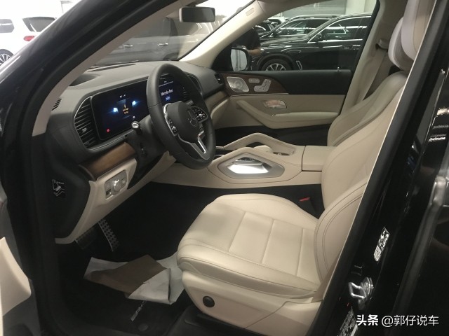 一百多万左右的奔驰,奔驰gls450商务车七座二手