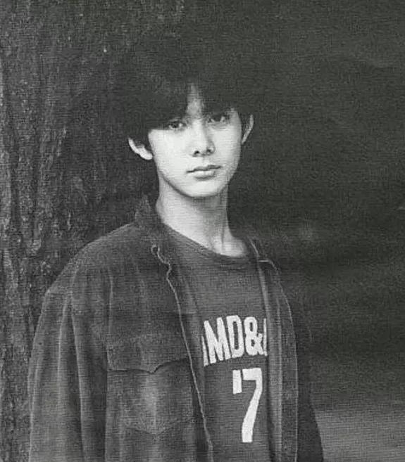 他是世纪美少年，她帅到掰弯无数小姐姐，相恋10年不婚的神仙眷侣