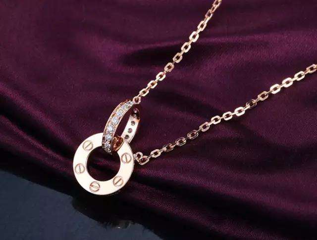 对付女人,没有一件珠宝解决不了的!