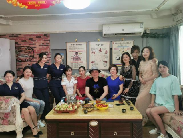 广州首家“干妈康养”旗舰店开业，汤镇业邓建国出席