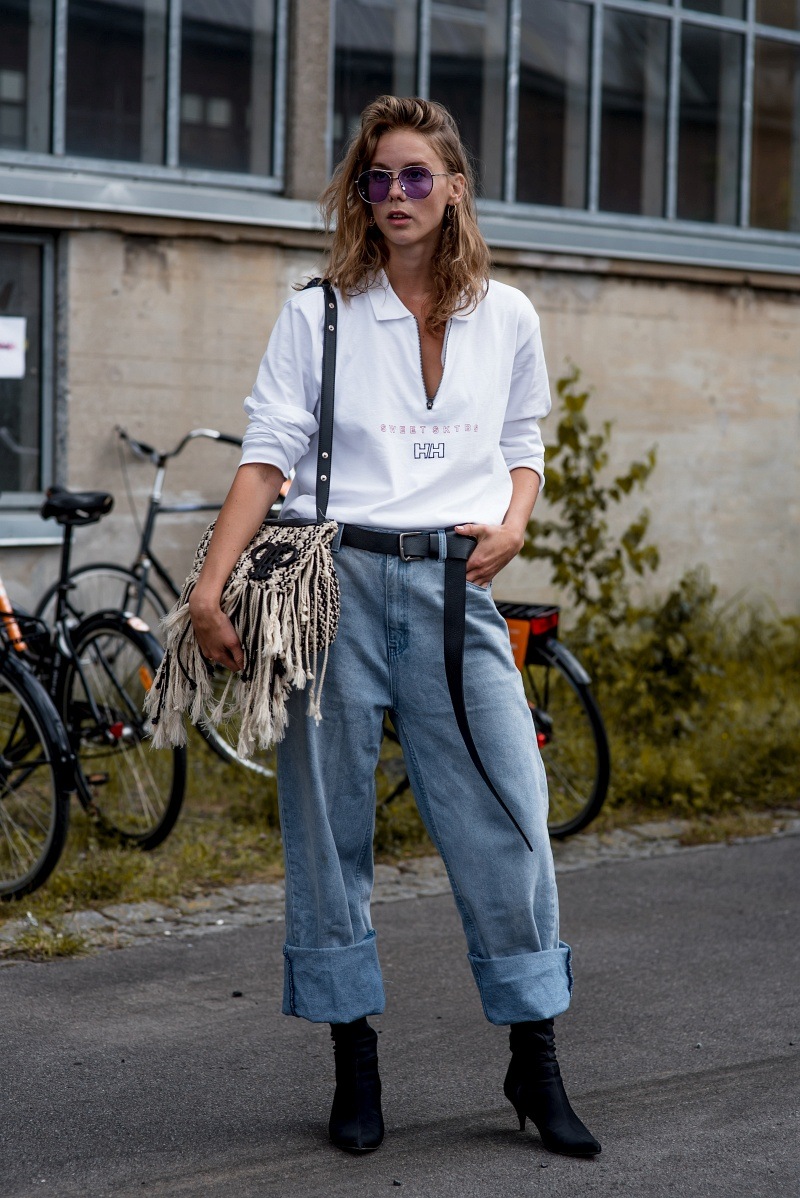 被靴子挑花眼怎么破？一双基础半靴三个组合方式，职场时尚挺简单