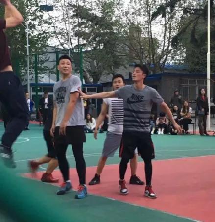 打完篮球如何放松心情,打篮球让我感到放松和心情愉悦