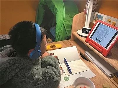 停课不停学却停了生活费,停课不停学每天时长