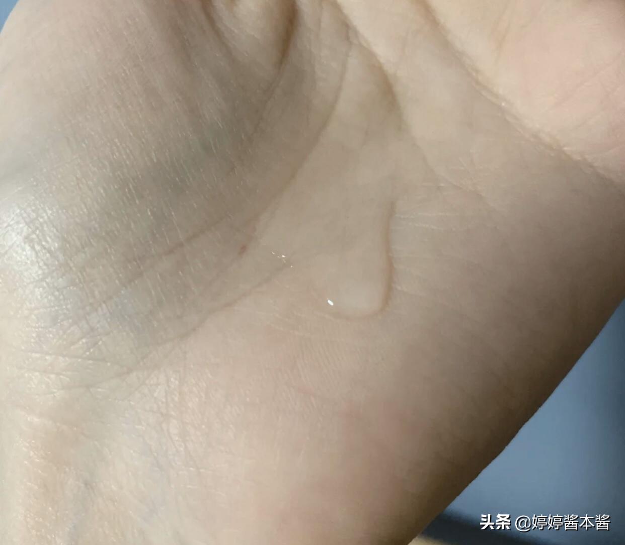 娇兰帝皇蜂姿柔肤水,25岁以上女生的抗初老护肤水的首选