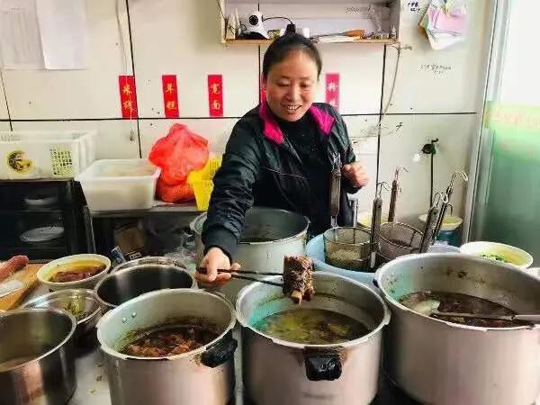 宁波哪里有吃正宗牛肉面的地方,宁波顶流商圈