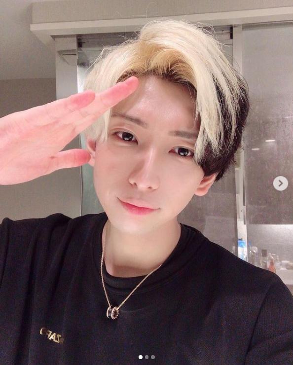 日本帅气第一网红买豪表炫富！全球仅一块，204万他全拿现金付