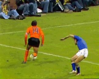 世界球星标志性过人技巧,罗纳尔多最牛逼的进球