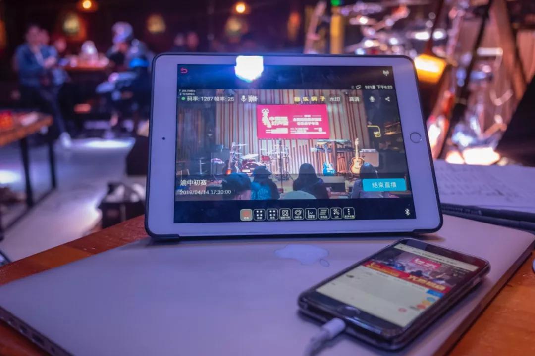 松下hc-x1500gk测评,松下hpx600摄像机