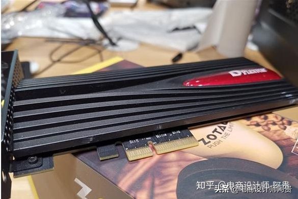 如何查看电脑硬盘是否是固态硬盘,电脑中的硬盘怎样判断是固态硬盘