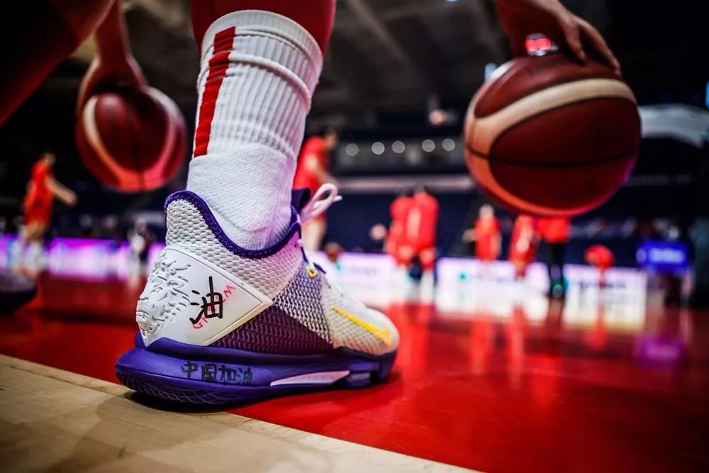 NBA球员上脚：戈登穿361度球鞋，乔治的PG4又有新配色