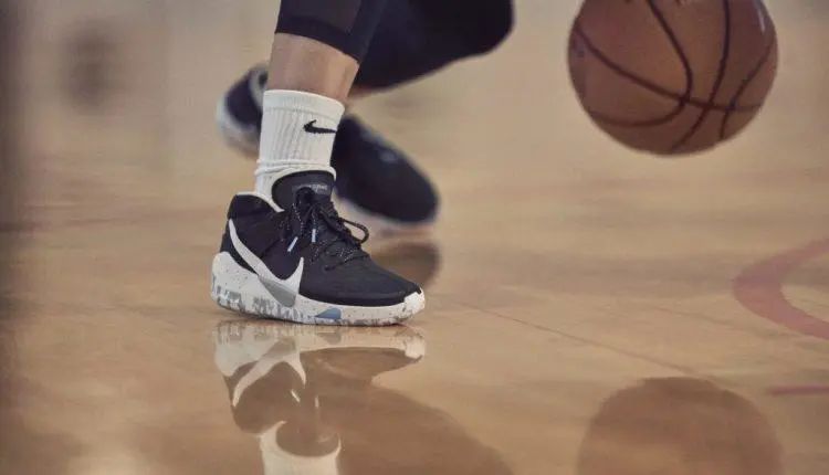 字母哥球鞋最新款,字母哥战靴2代