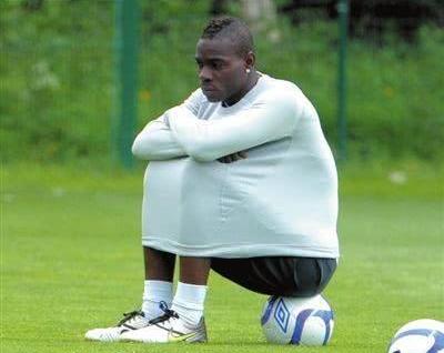 巴洛特利惊呆队友,巴洛特利打进新赛季