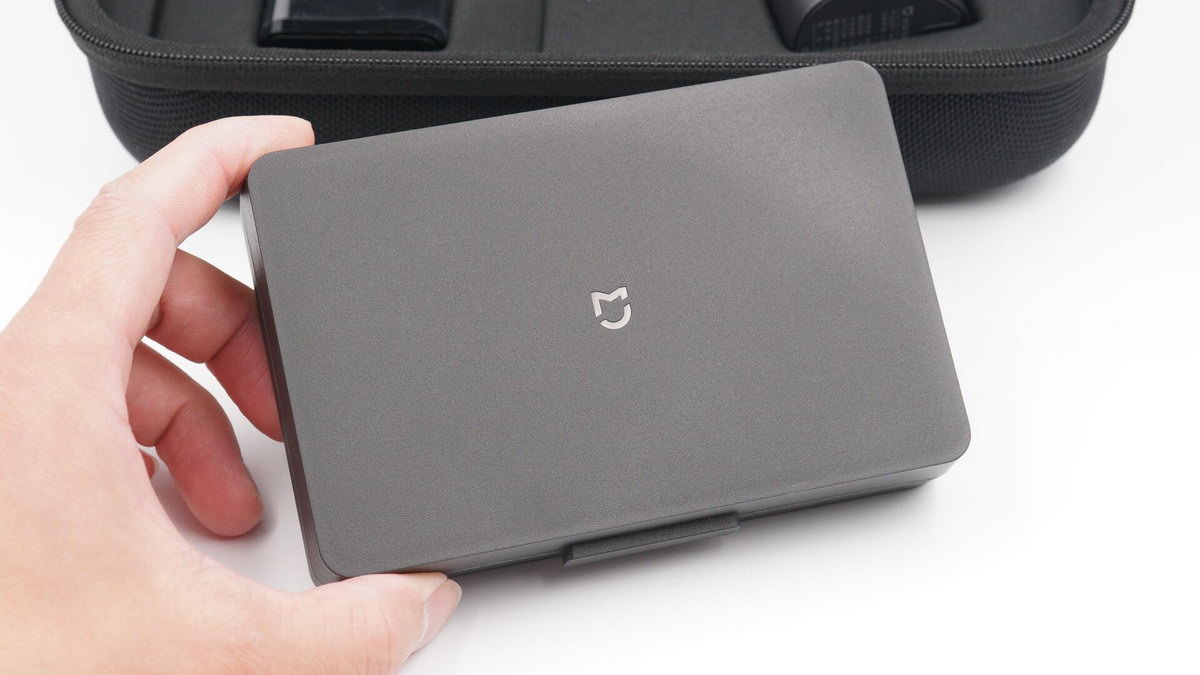 电钻拧三合一螺丝,微型手持小电钻拆解