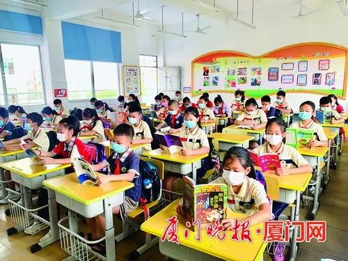 厦门市翔安区逸夫小学足球队,厦门晚报翔安