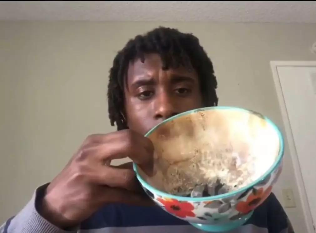 烧纸钱是我们中国传统的民俗,古代烧纸钱的根源