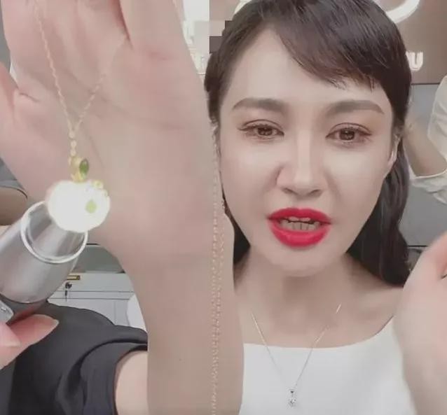 转型网红直播的10个女明星,4位网红转型成明星后现状