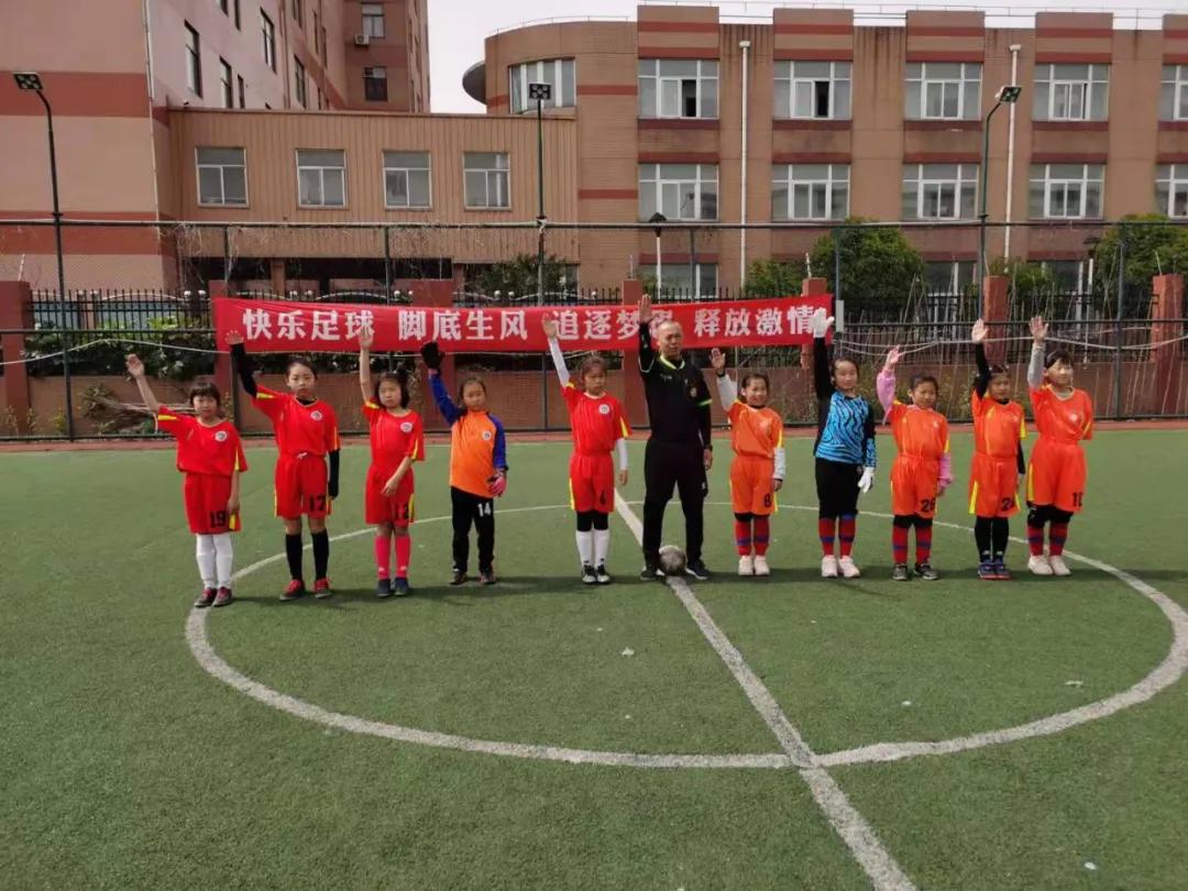 南通市小海小学在区第五届青少年足球联赛中喜获佳绩