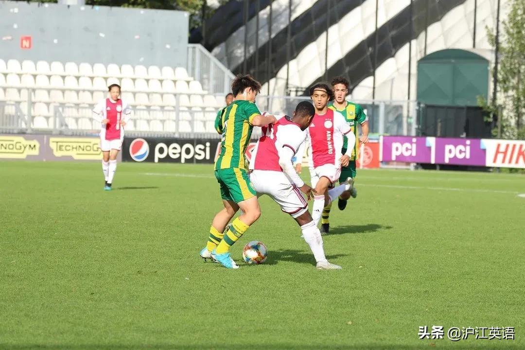 中国足球小将惊艳日本,18岁中国的足球小帅哥