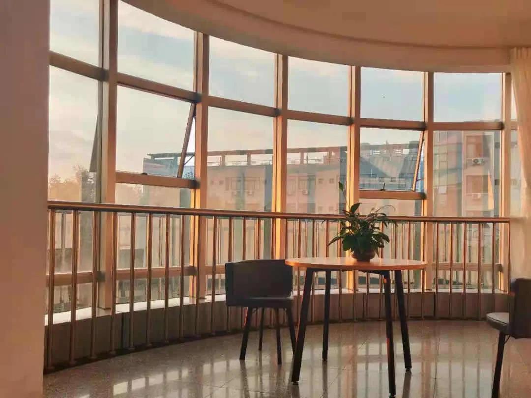 陕西最美大学之一!宿舍空调豪华配置,游泳馆、商业街一应俱全!