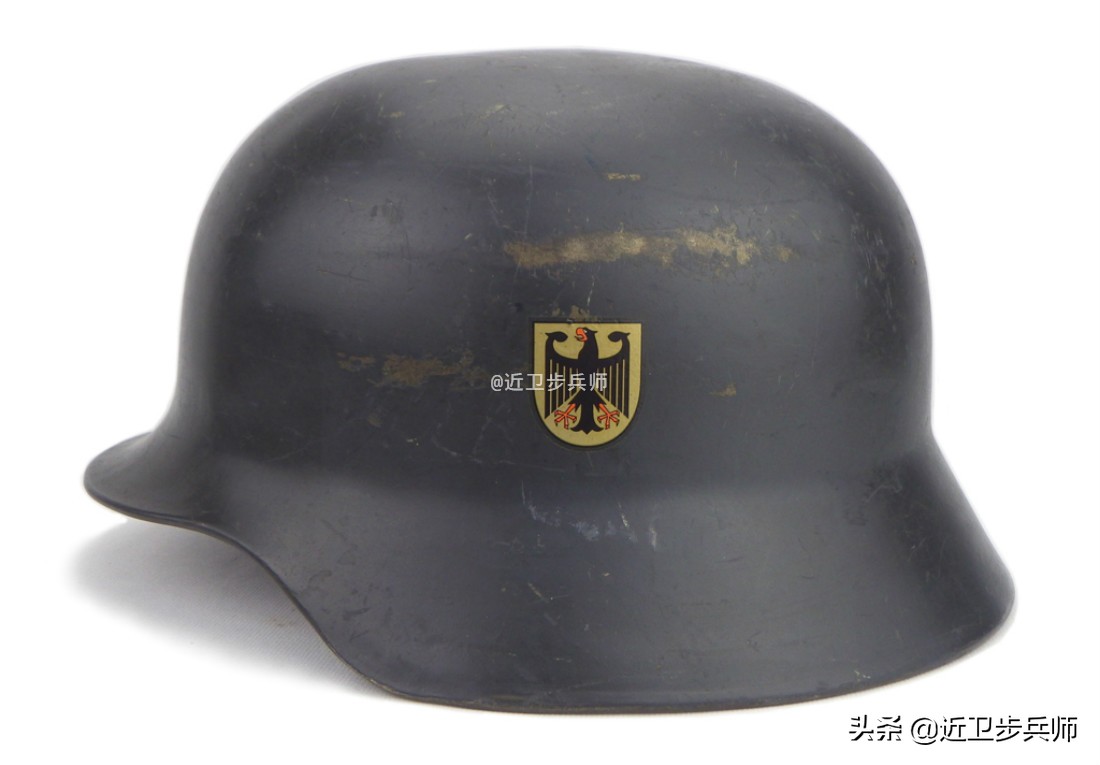 二战德国军用钢盔,二战德国钢盔战损