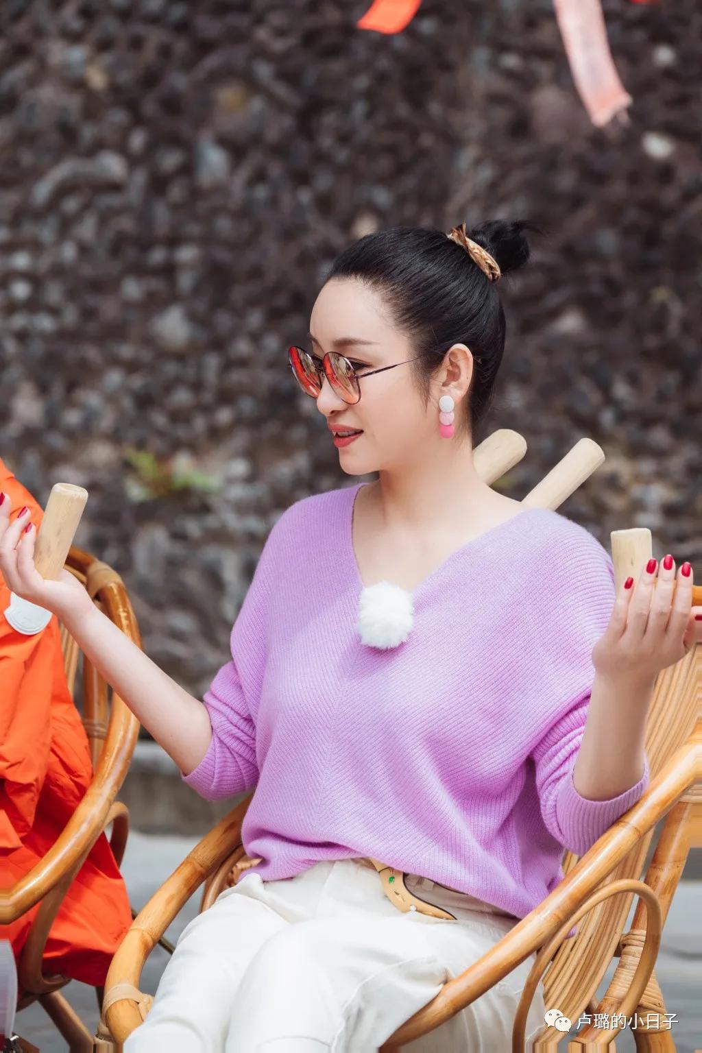 被秦海璐的私服惊艳了,秦海璐穿搭同款