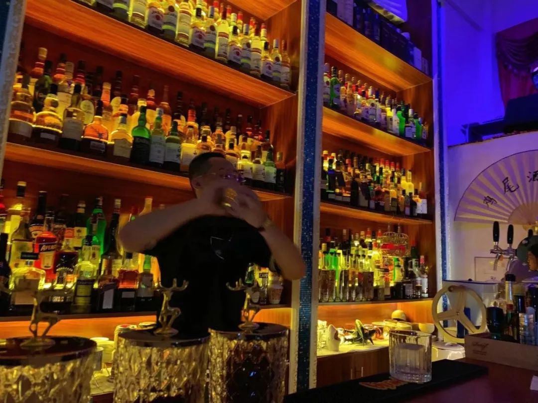 加鱼子酱的鸡尾酒喝过吗？长春首家分子鸡尾酒吧，味道太神奇了