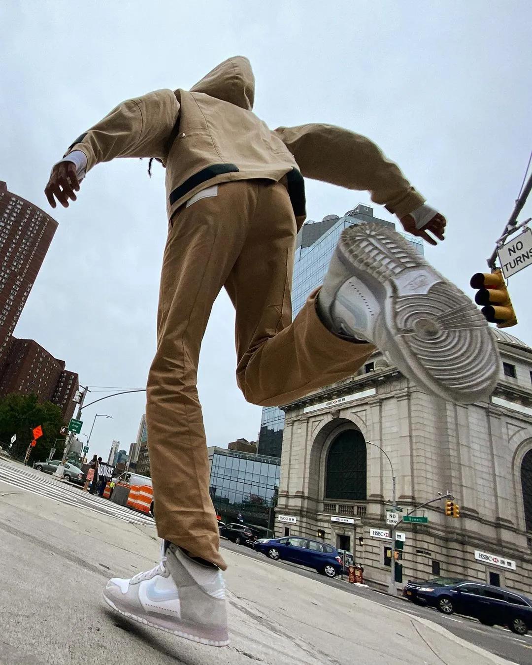 每周联名X讯|当我穿上这双灰鸽子，有人说我的耐克标有点假