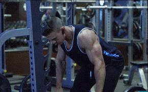 练背怎么保持背部持续发力,背部激活热身动作