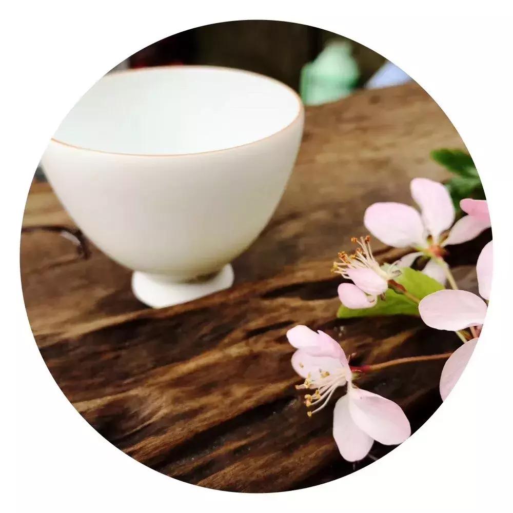 晓枝滴甘露味落寒泉中是什么意思,系辞朗读版