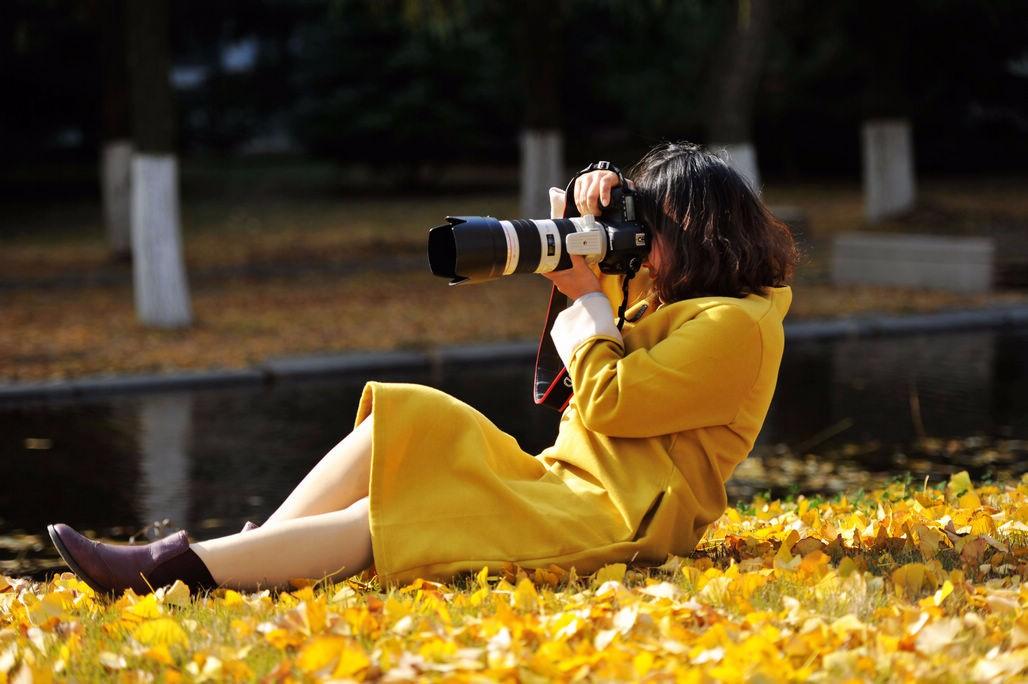 70-200佳能尼康索尼哪个重,佳能单反和索尼单反相比哪个好