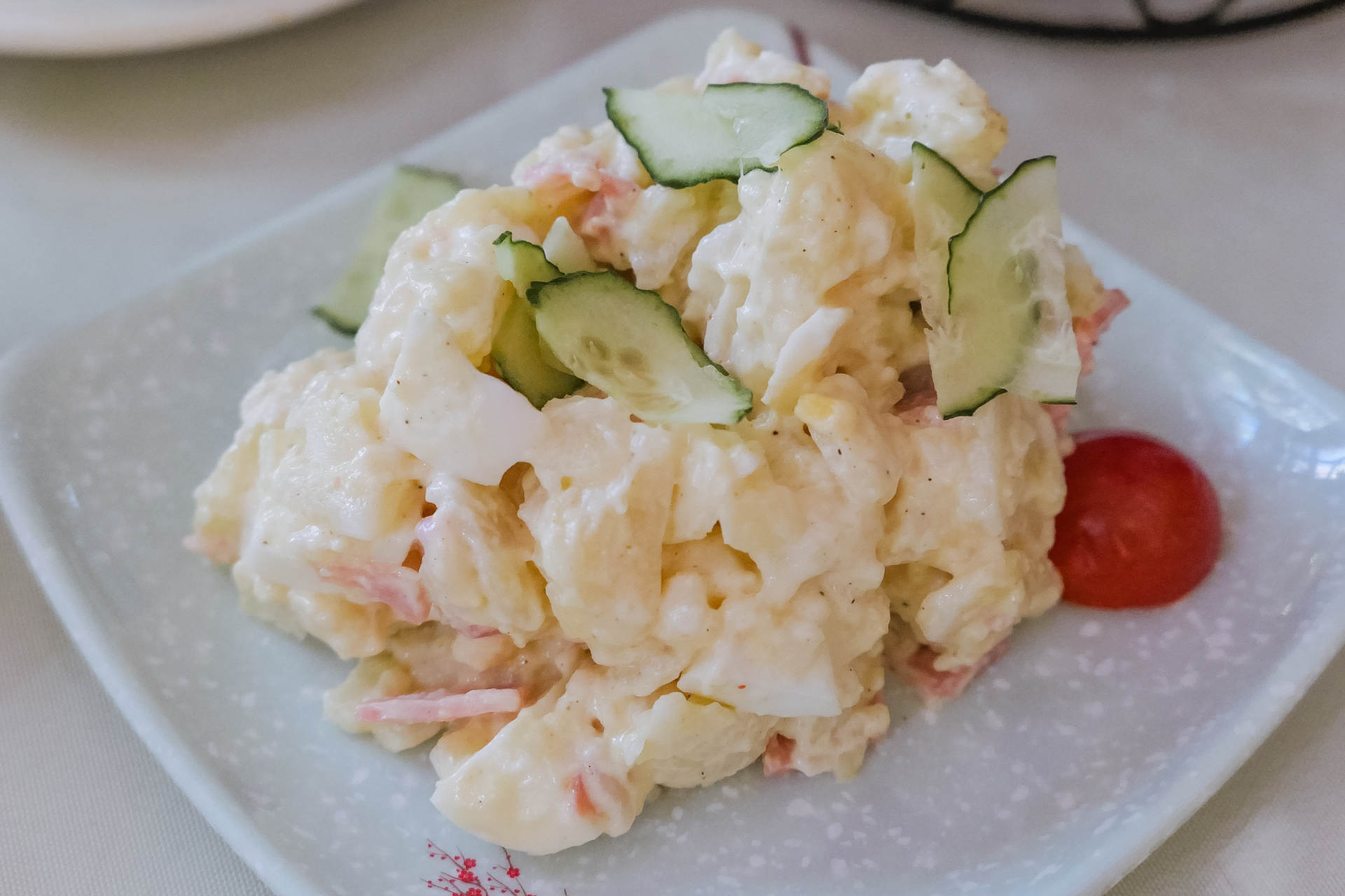 在天津，百十年来西餐一直和煎饼果子si“盟兄弟”？