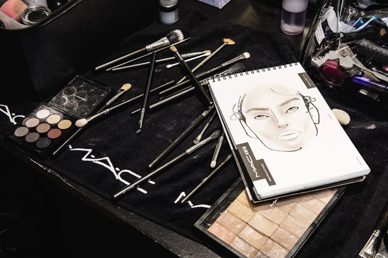 黑眼圈真的只是因为熬夜,熬夜党黑眼圈越来越严重怎么办