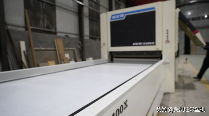 吸塑门的鉴别,吸塑门板质量如何辨别